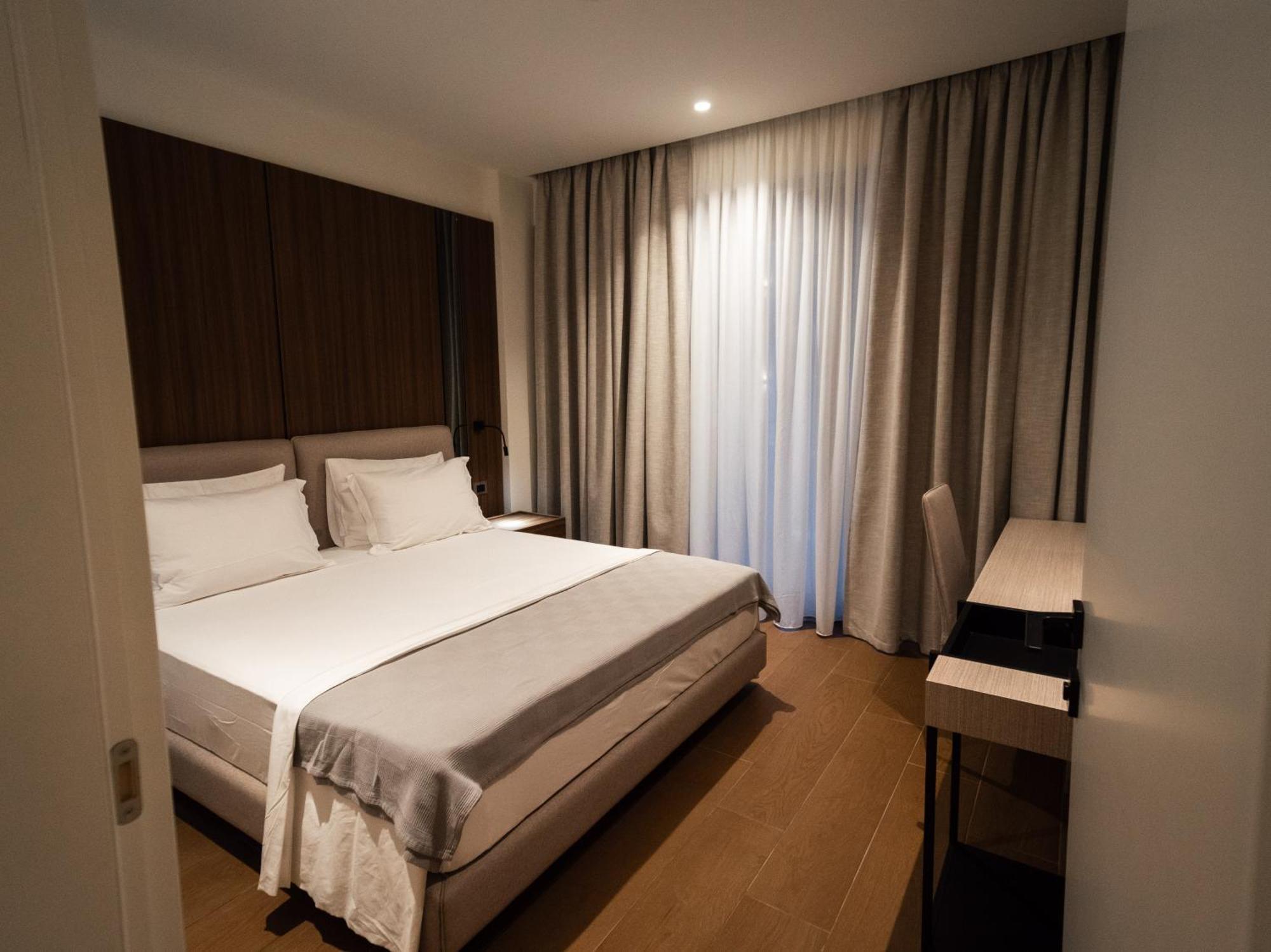 Jost Caravel Hotel Radhimë Eksteriør billede